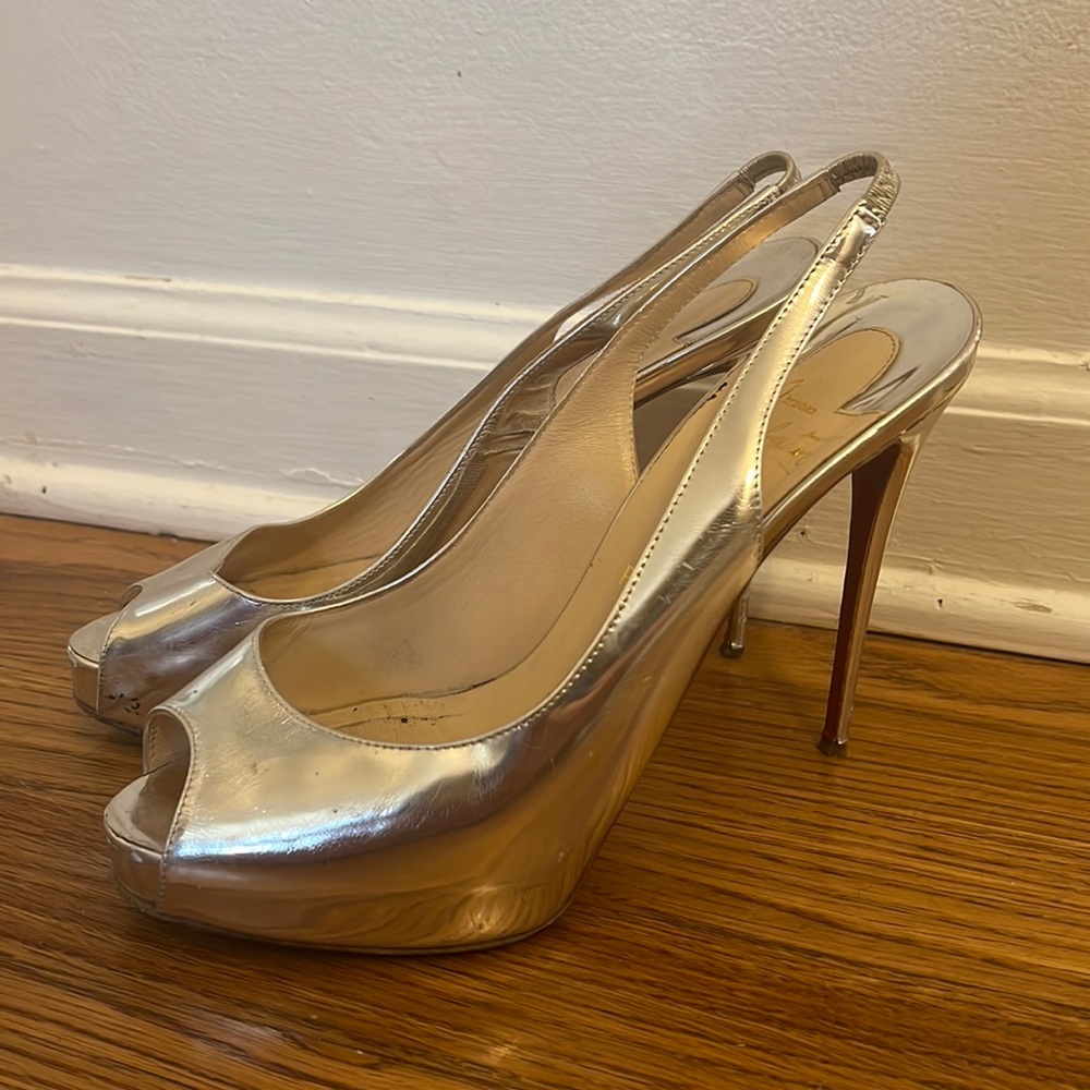 Louboutin Gold Pumps Size 391/2